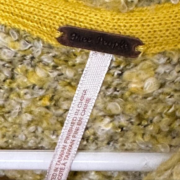 Free People BFF Cowl Neck Yellow Oversized Knit Pullover Sweater Size XS - Picture 7 of 7